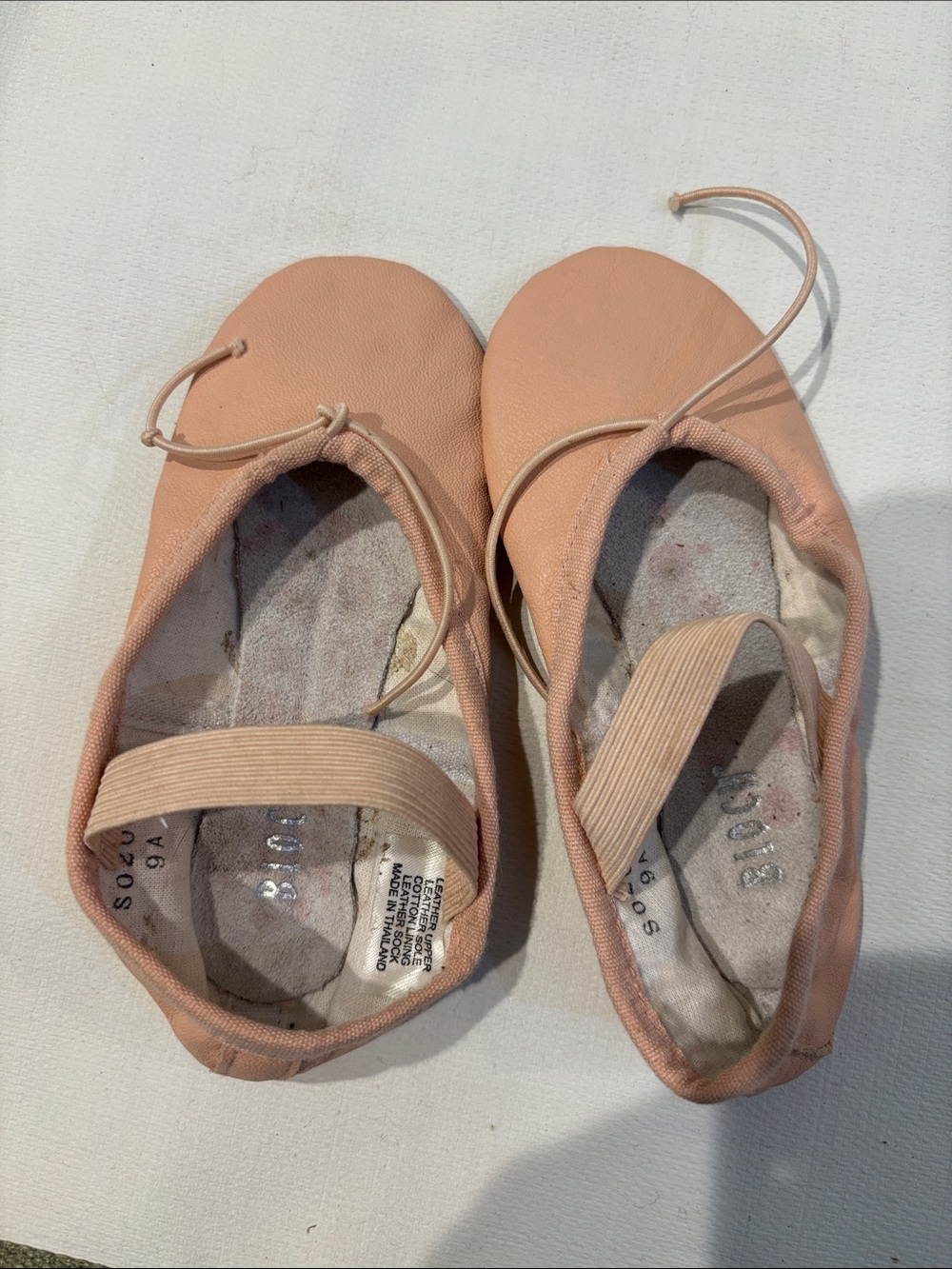 Bloch Peach/Pink Ballet Slippers with Elastic Strap
